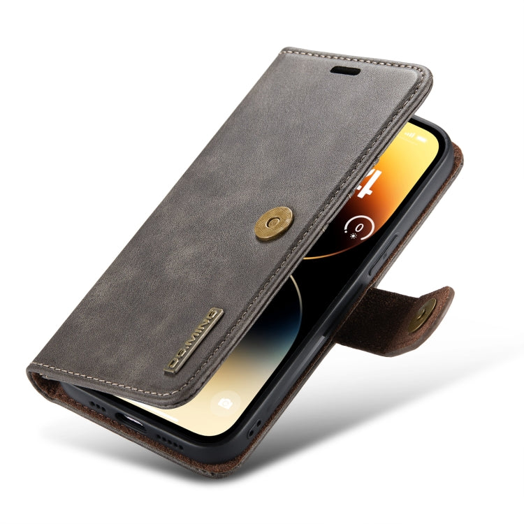 iPhone 14 Pro Leather Wallet Case - Detachable & Magnetic - Card Slots