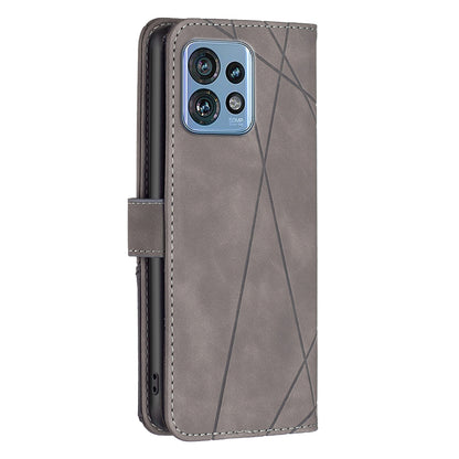 Motorola Moto X40 Rhombus Texture Leather Phone Case with Magnetic Buckle and Card Holder