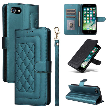 iPhone SE 2022 / SE 2020 Diamond Lattice Leather Flip Phone Case - Durable and Convenient Holder with Precision Cutouts