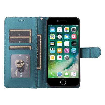 iPhone 8 Plus / 7 Plus Diamond Lattice Leather Flip Phone Case - Durable and Convenient Holder with Precision Cutouts