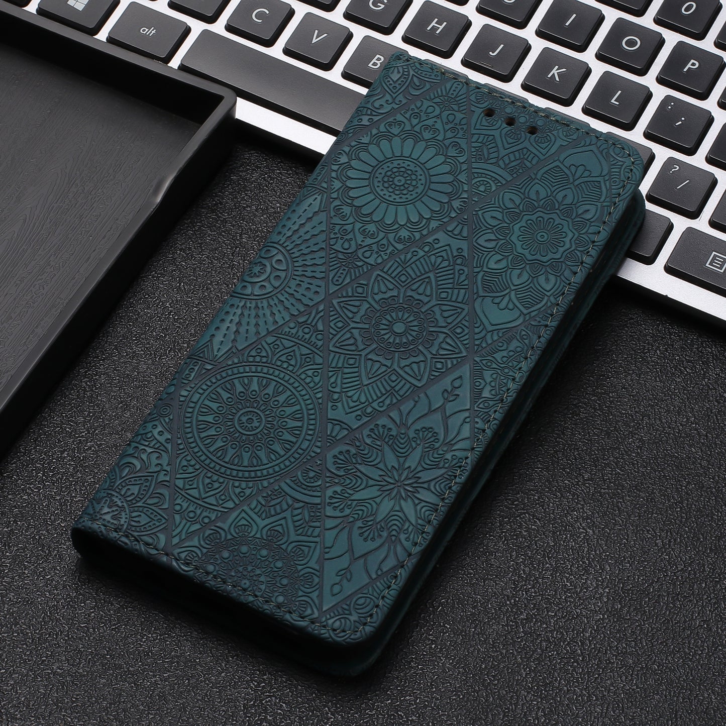 iPhone X / XS Ethnic Embossed Adsorption Leather Phone Case